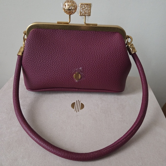 BRAND NEW KASA KHOI Bag, Wine Color, Small Kisslock Bag - Picture 3 of 4